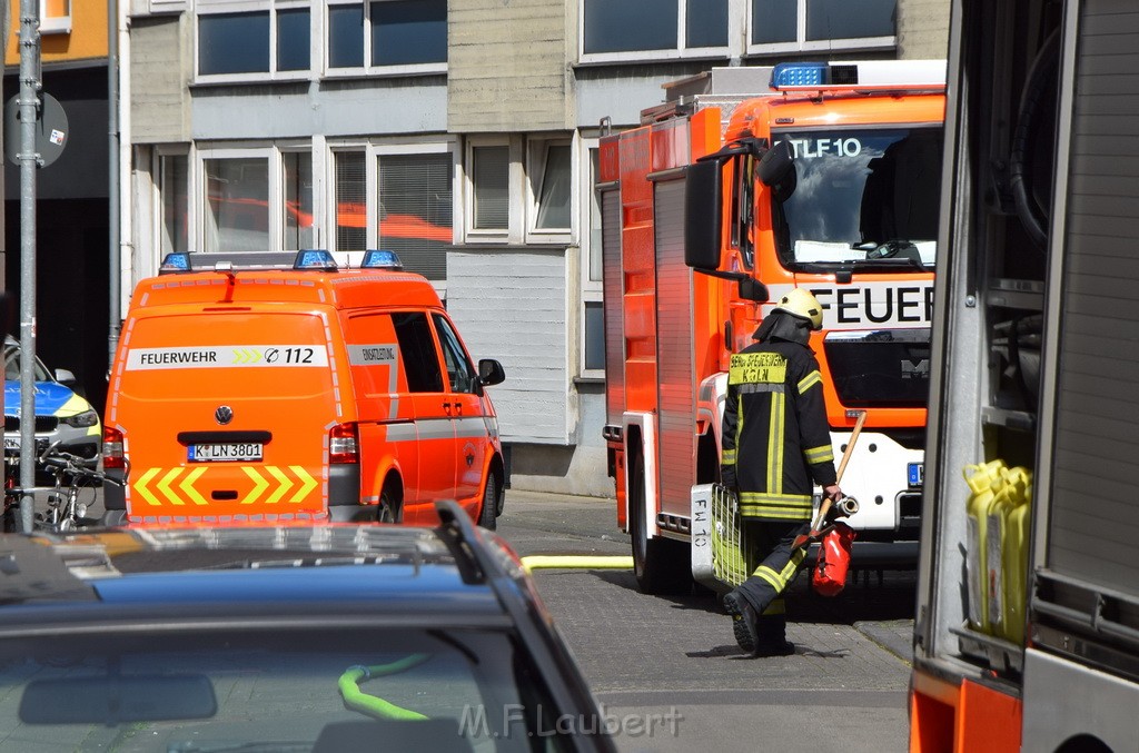 Feuer 1 Kellerbrand Koeln Deutz Grabengasse P075.JPG - Miklos Laubert